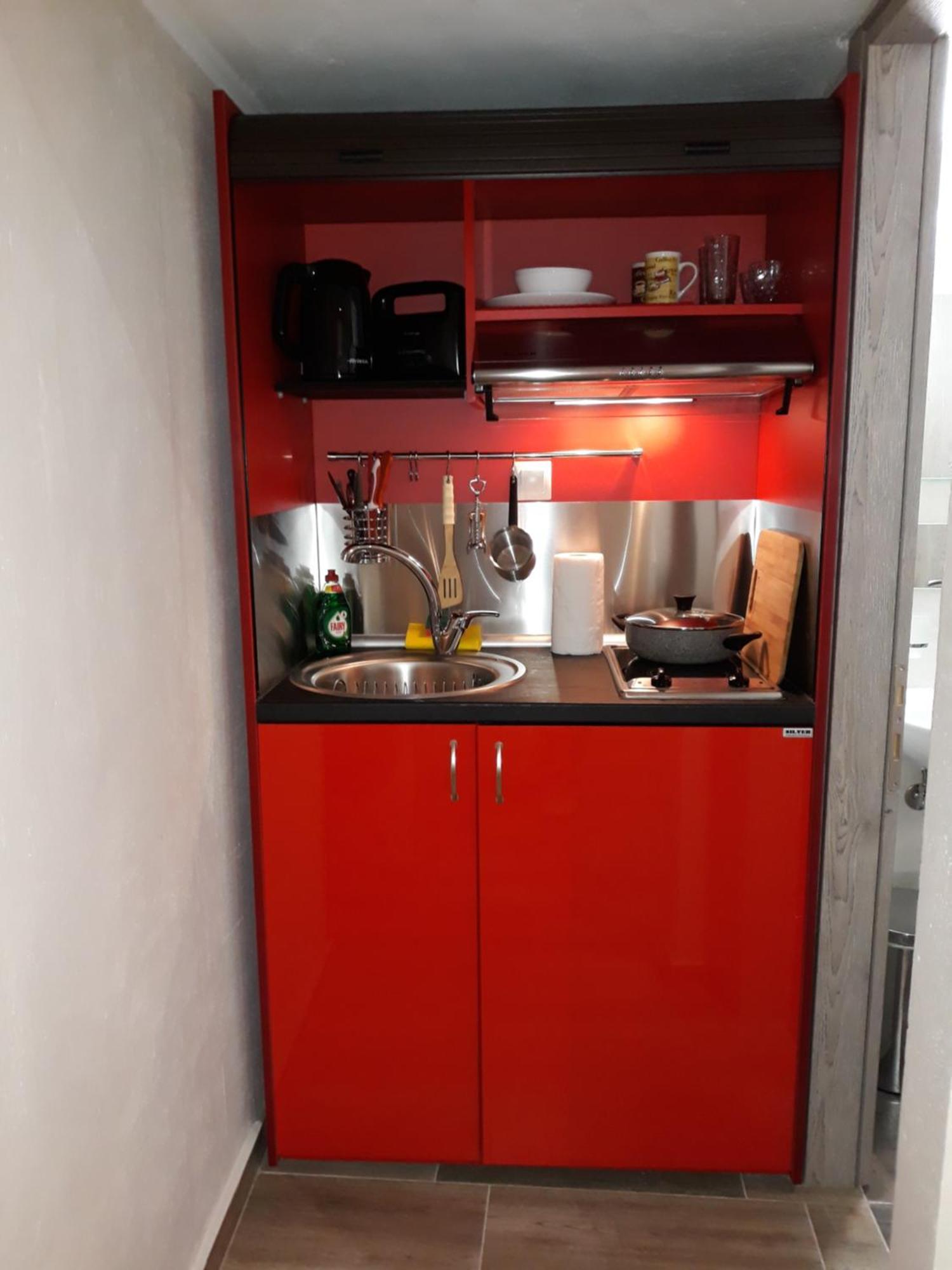 Apartment Dramamine2