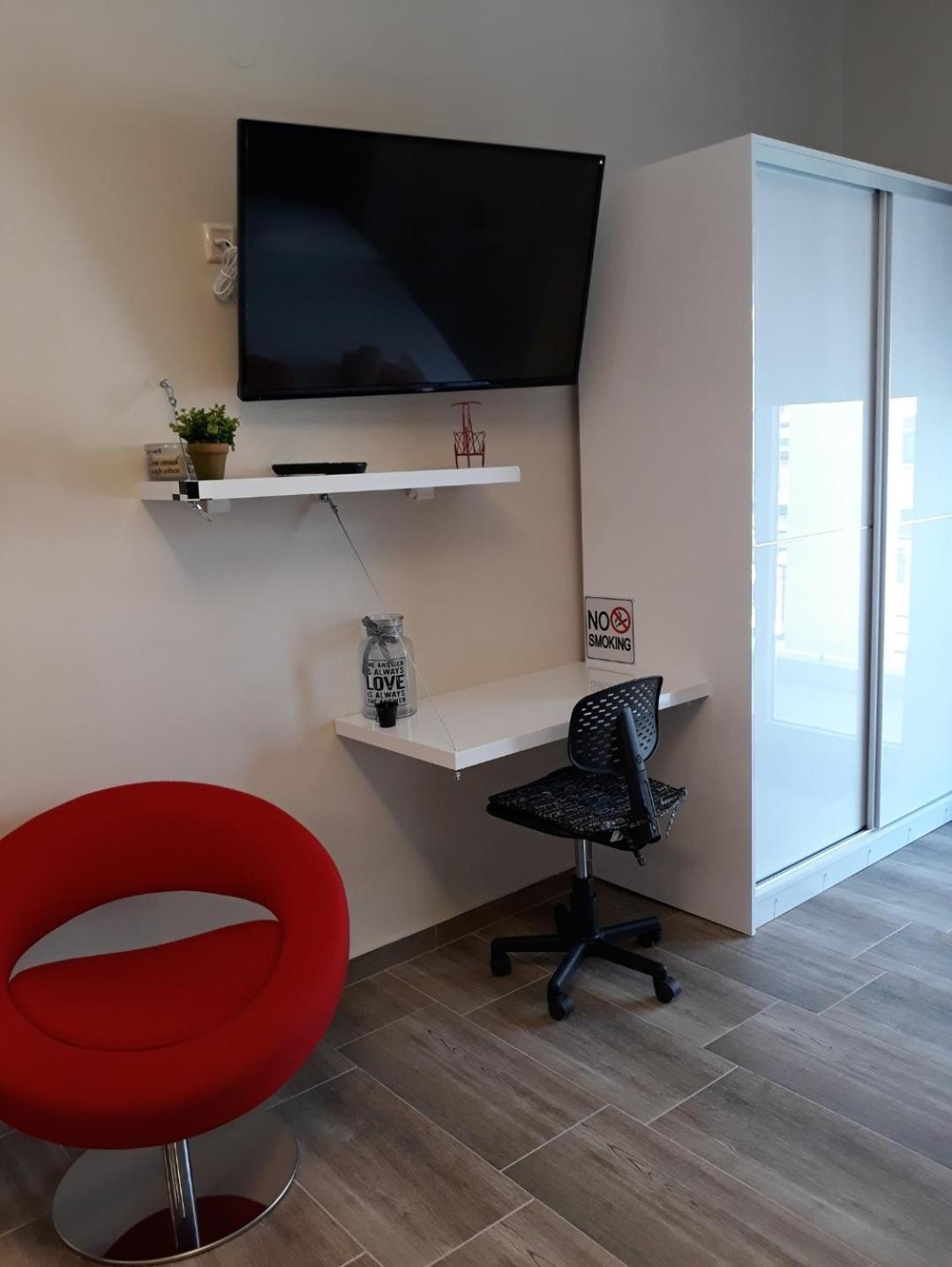 Dramamine2 Apartment